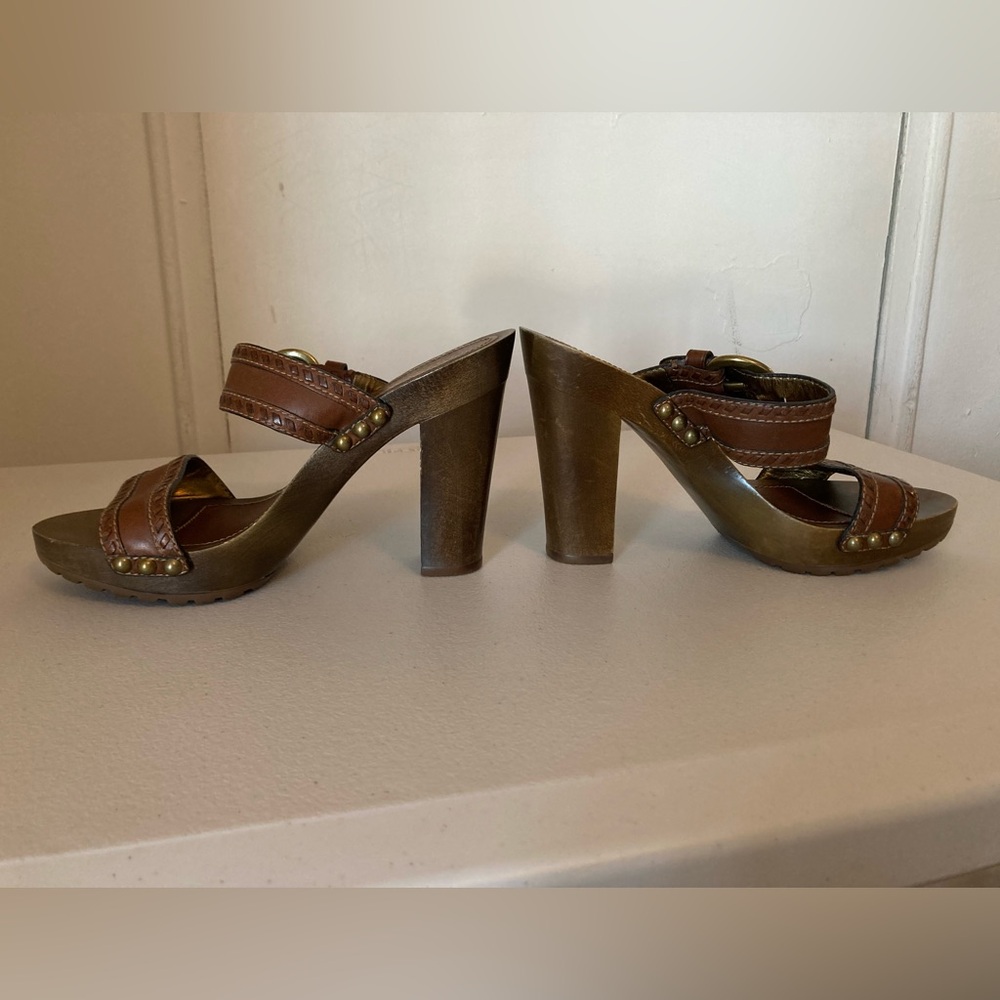 Coach Chrissy Brown Leather Whipstitch Gold Buckle Gold Studded Wooden Heels - Picture 13 of 17
